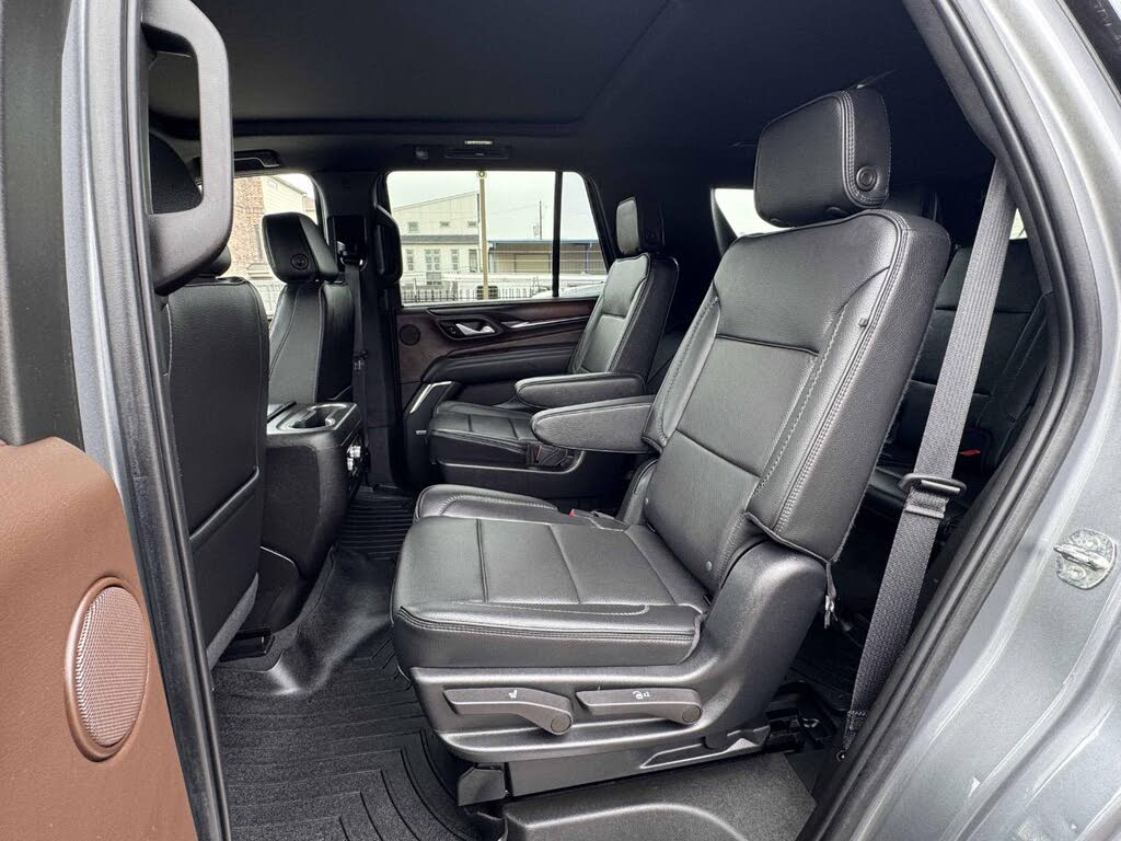 2022 GMC Yukon Denali 4WD – Luxury SUV with V8 Power