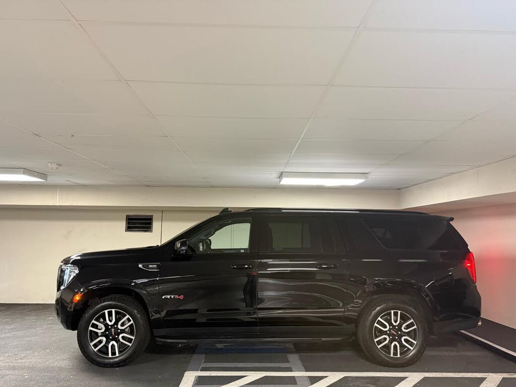 2023 GMC Yukon XL SUV with 6.2L V8 Power