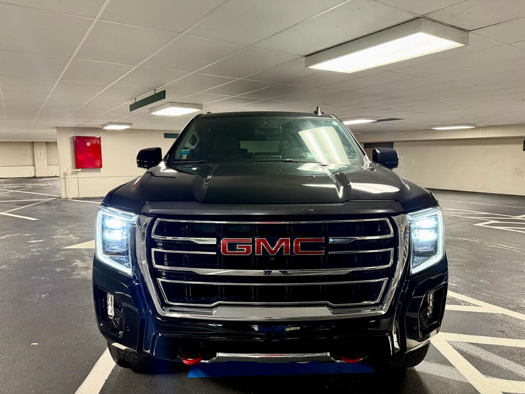 2023 GMC Yukon XL SUV with 6.2L V8 Power