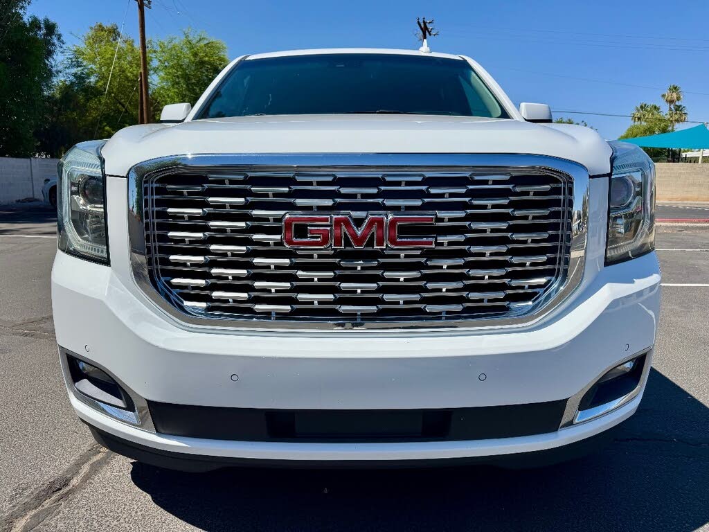 Well-Equipped 2018 GMC Yukon Denali SUV with 4WD