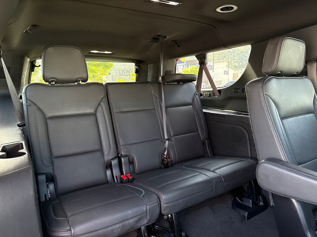 2024 GMC Yukon XL Denali 4WD – Spacious Luxury SUV