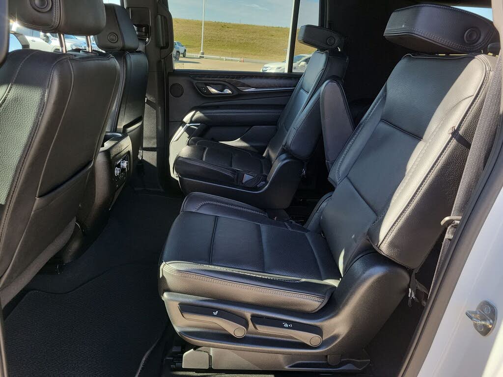 2023 GMC Yukon XL Denali 4WD SUV with 6.2L V8 Power