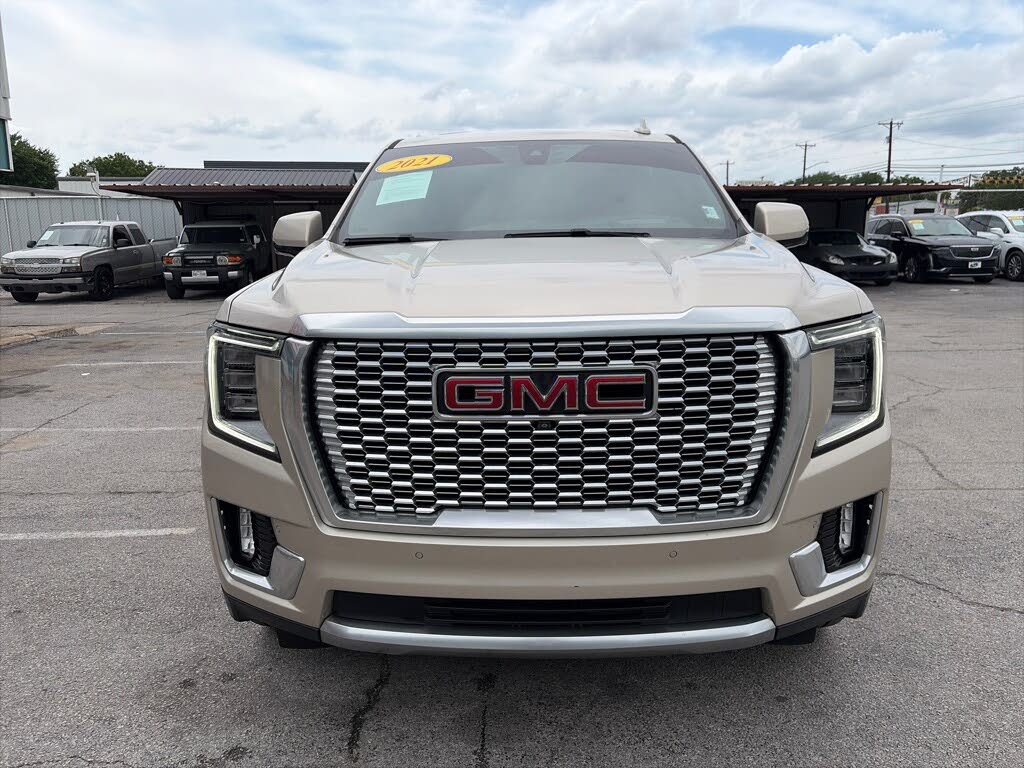 2021 GMC Yukon XL Denali with 420-HP V8 Power