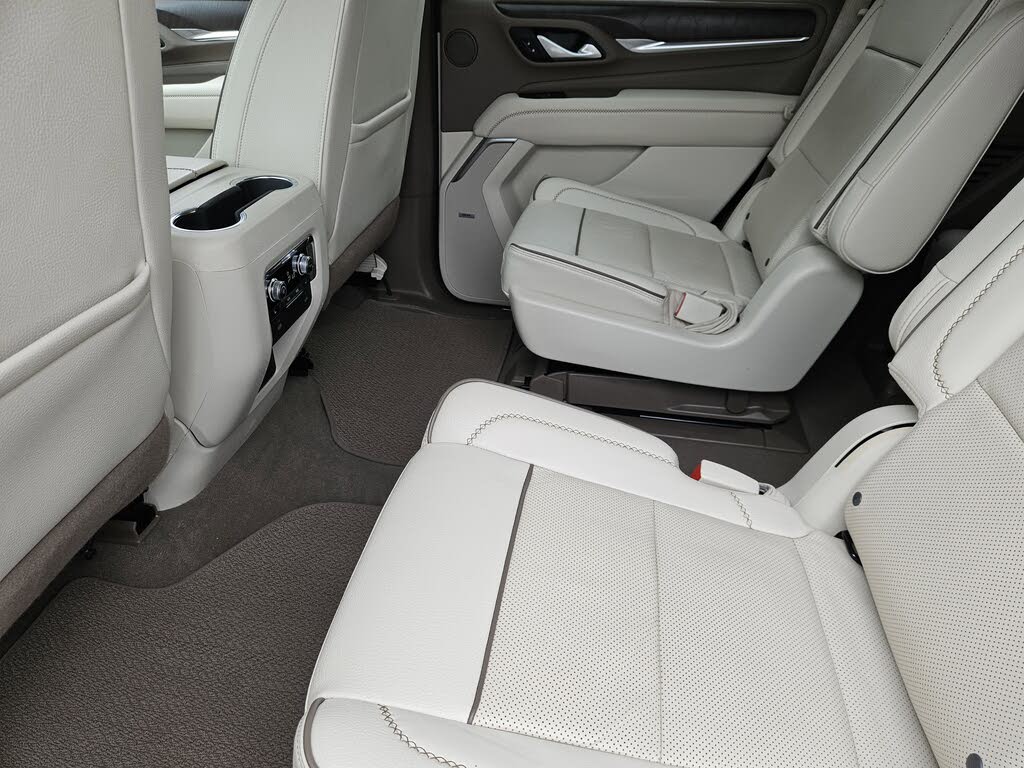Luxury Full-Size SUV: 2022 GMC Yukon Denali 4WD