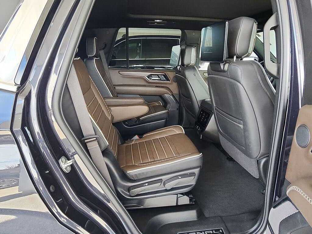 Spacious 2025 GMC Yukon Denali Ultimate 4WD SUV