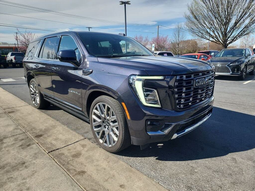 Spacious 2025 GMC Yukon Denali Ultimate 4WD SUV