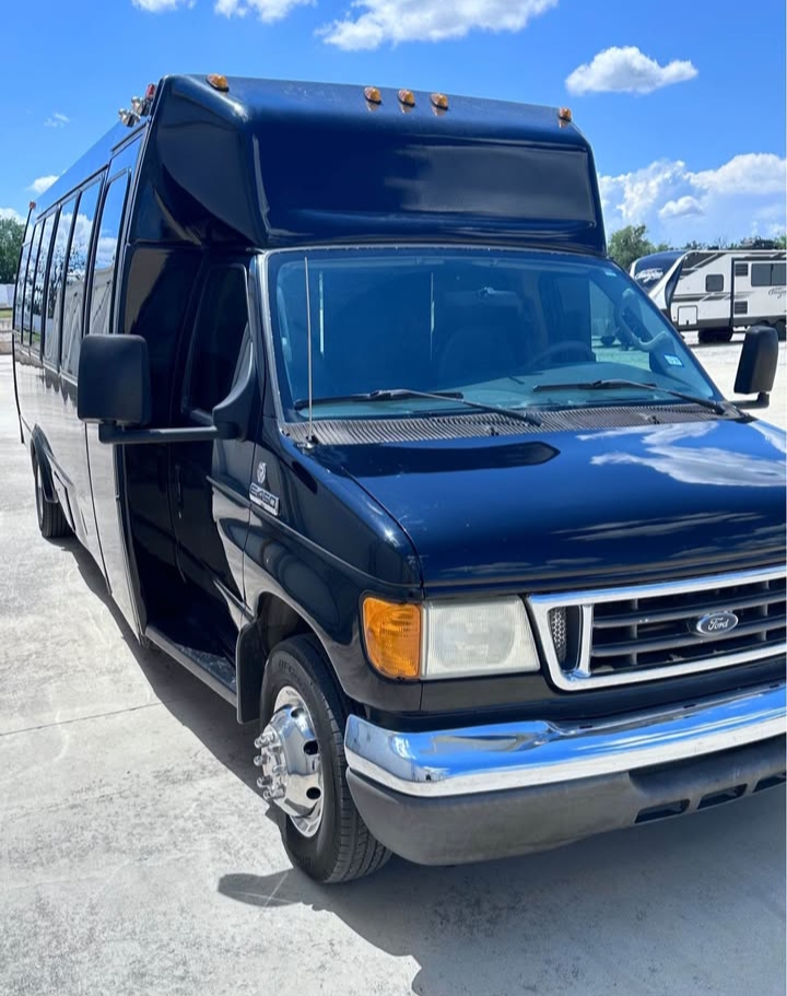 2006 Ford E-450 Econoline Party Bus