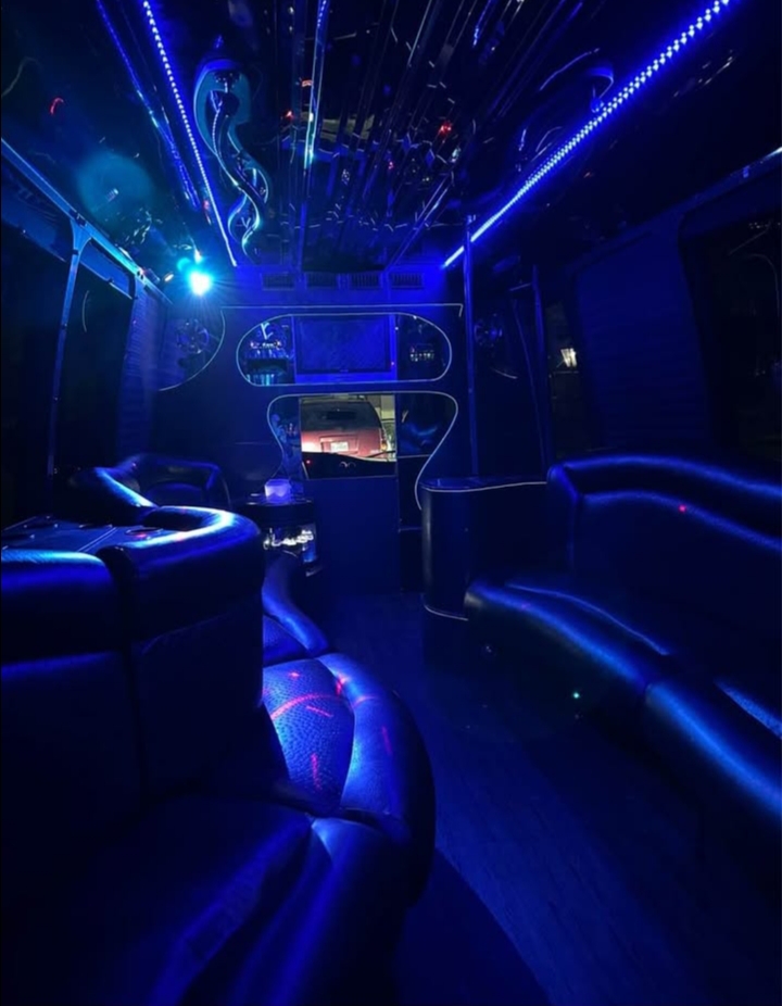 2006 Ford E-450 Econoline Party Bus