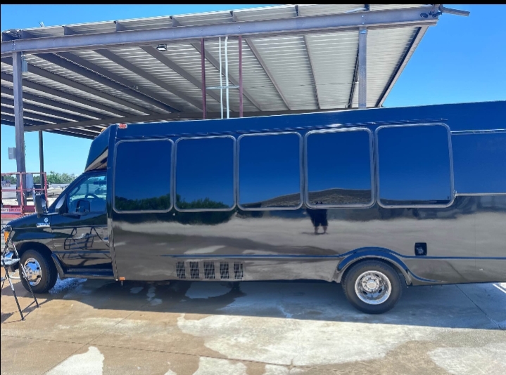 2006 Ford E-450 Econoline Party Bus