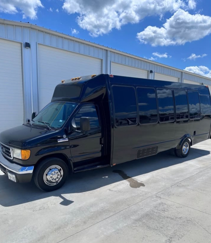 2006 Ford E-450 Econoline Party Bus