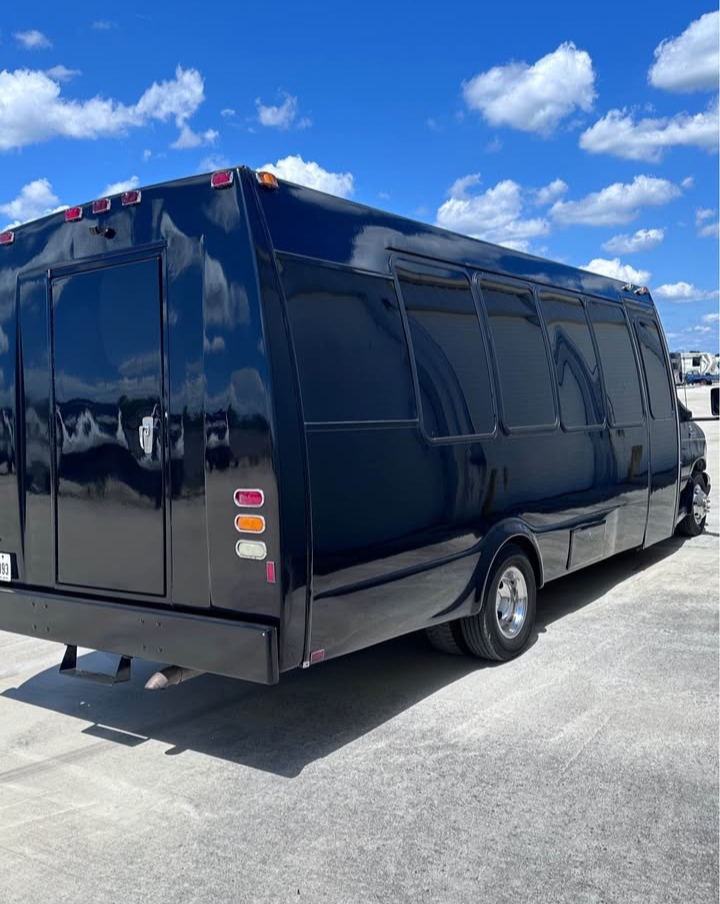 2006 Ford E-450 Econoline Party Bus