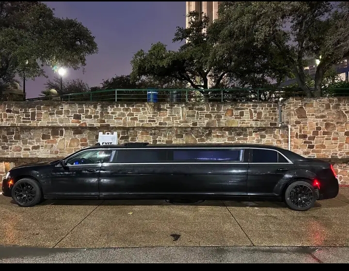 2015 Chrysler 300 Limousine