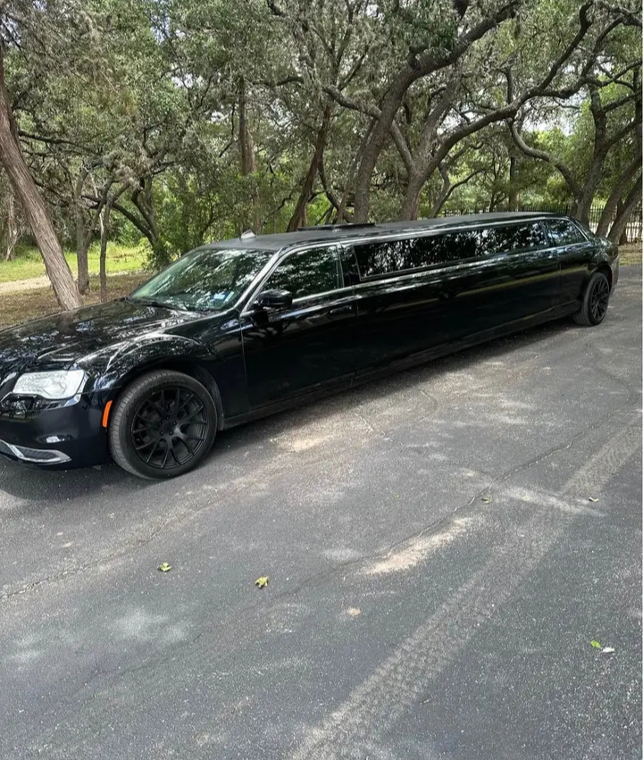 2015 Chrysler 300 Limousine