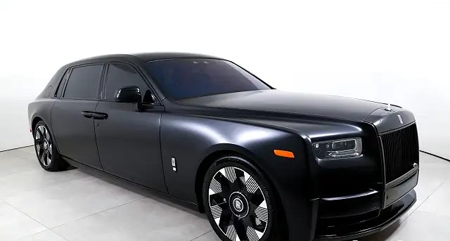 2024 Rolls-Royce Phantom EWB
