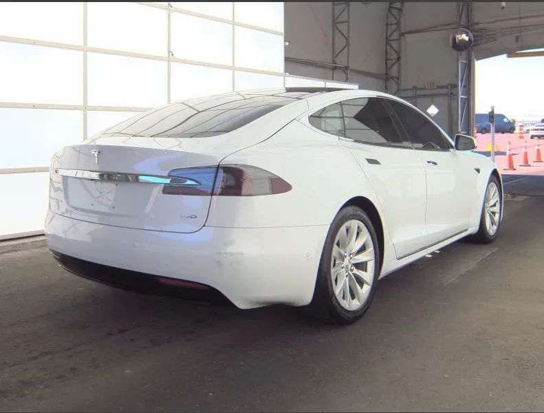 2018 Tesla Model S 75D AWD Sedan – Luxury EV