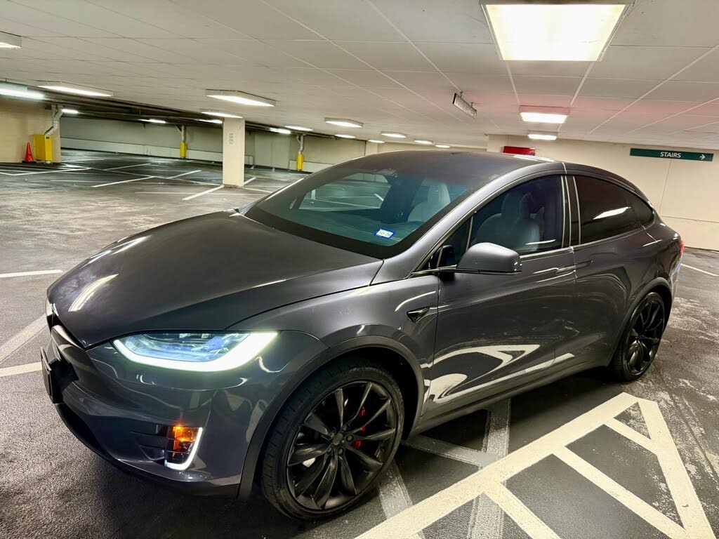 2020 Tesla Model X — Premium Electric Luxury SUV