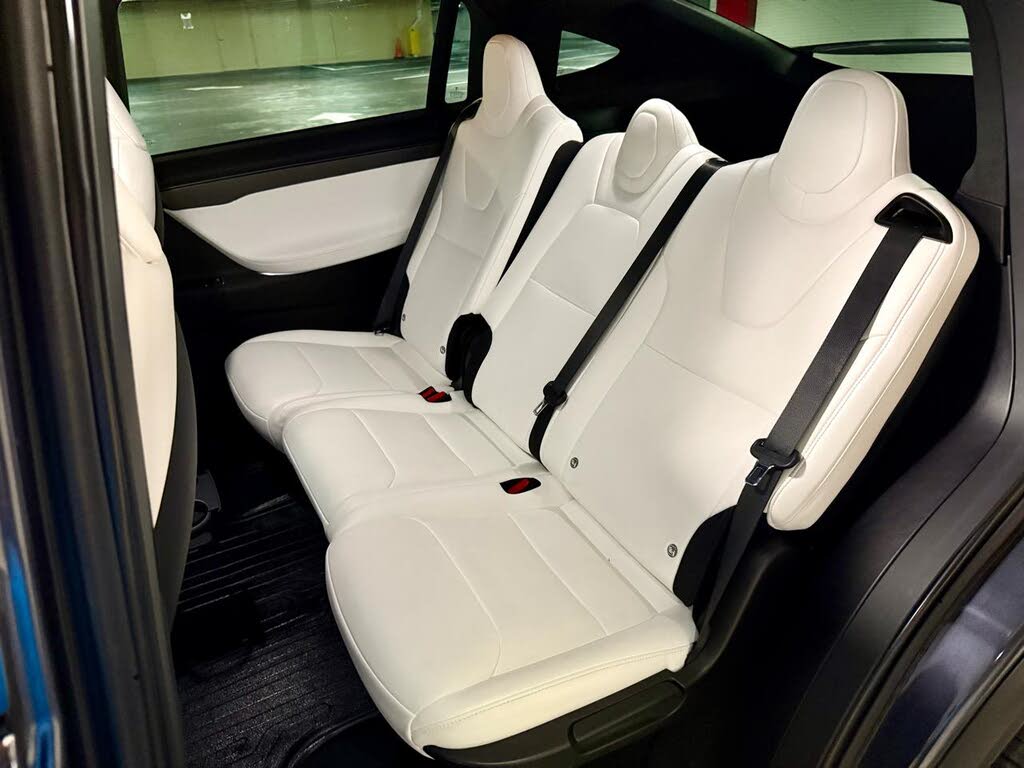 2020 Tesla Model X — Premium Electric Luxury SUV