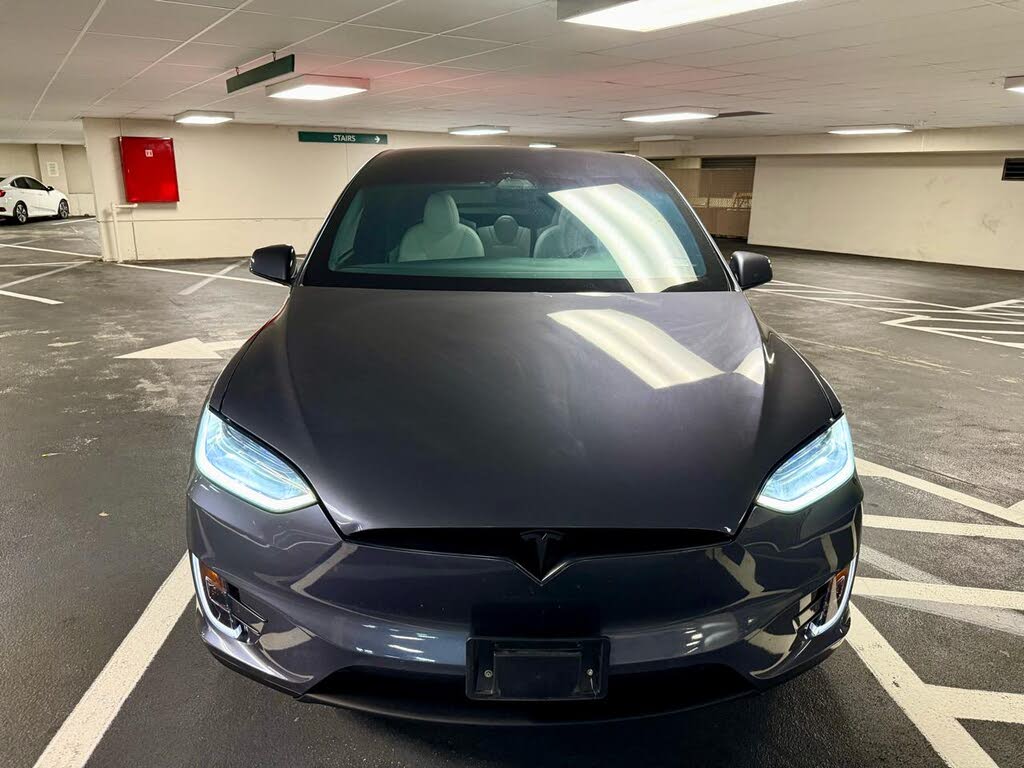 2020 Tesla Model X — Premium Electric Luxury SUV