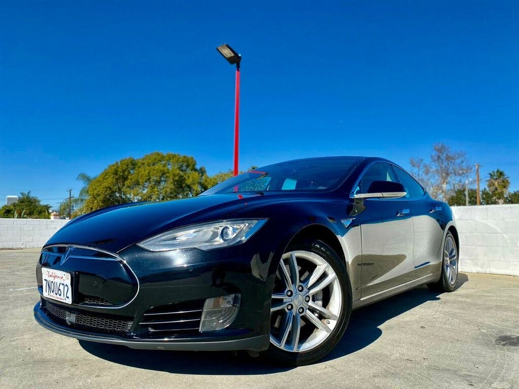 2015 Tesla Model S 85 RWD – Luxury Electric Sedan