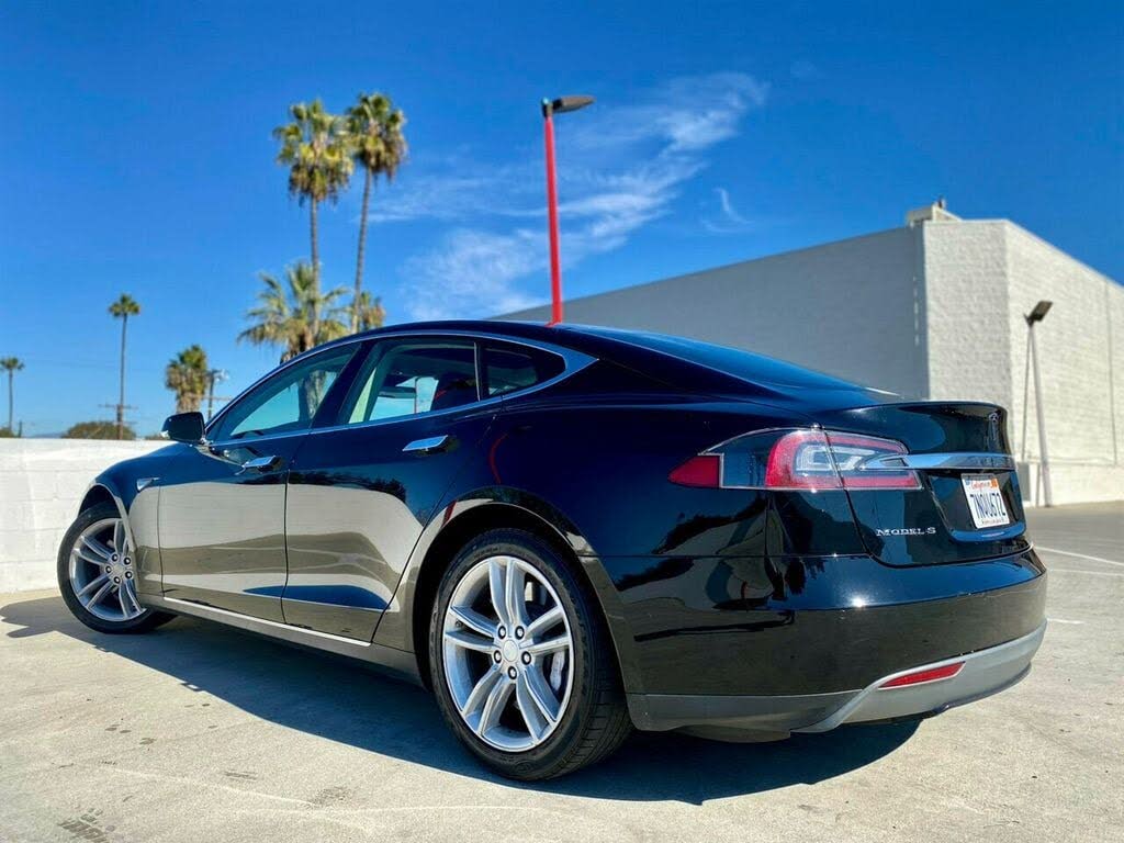 2015 Tesla Model S 85 RWD – Luxury Electric Sedan