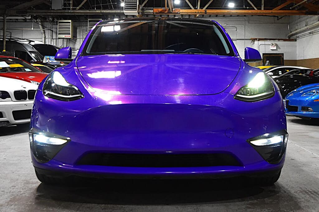 Premium Electric SUV : 2022 Tesla Model Y AWD