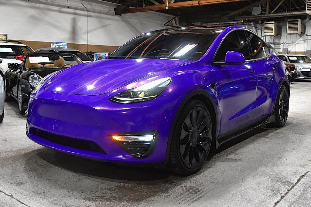 Premium Electric SUV : 2022 Tesla Model Y AWD