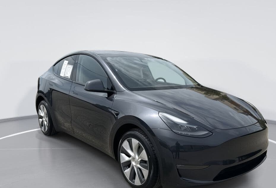 Well-Equipped 2024 Tesla Model Y Long Range AWD SUV