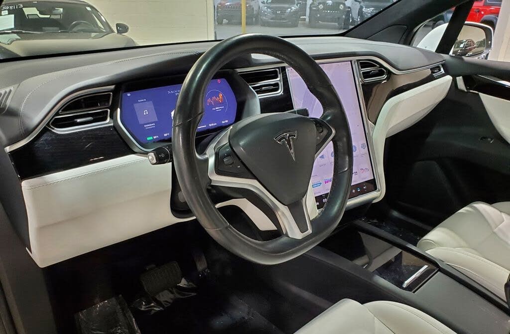2018 Tesla Model X 75D - Electric SUV