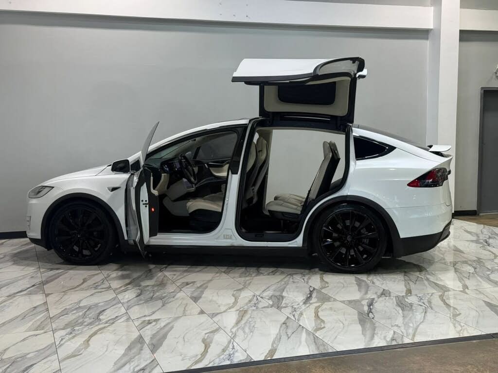 2017 Tesla Model X 75D AWD - Electric SUV