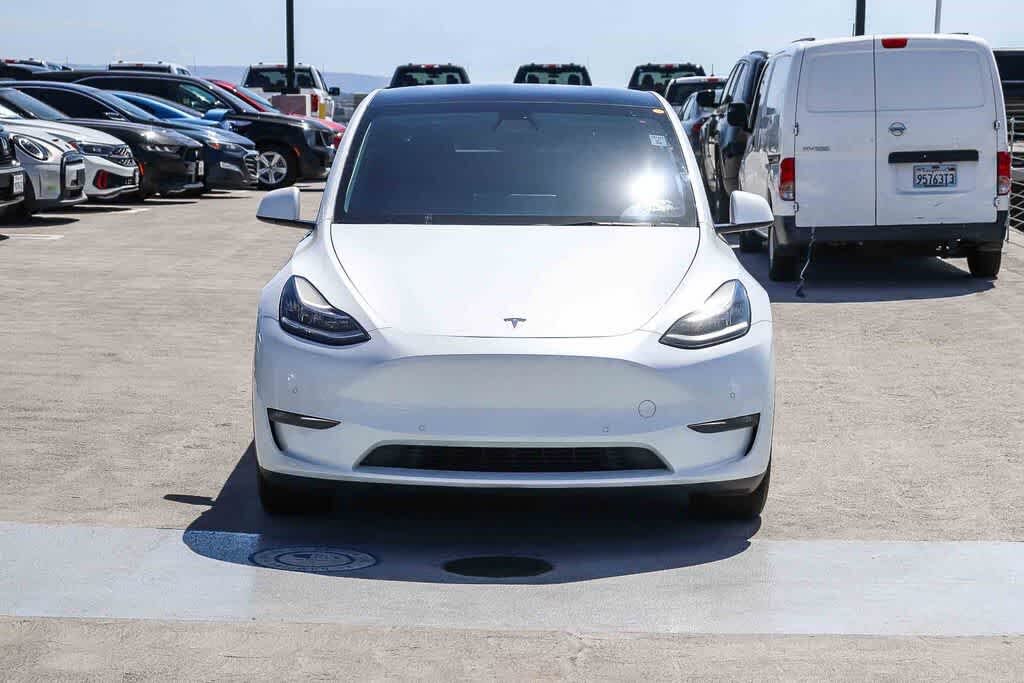 Well-Maintained 2021 Tesla Model Y with Long Range SUV