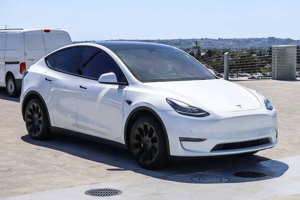 Well-Maintained 2021 Tesla Model Y with Long Range SUV