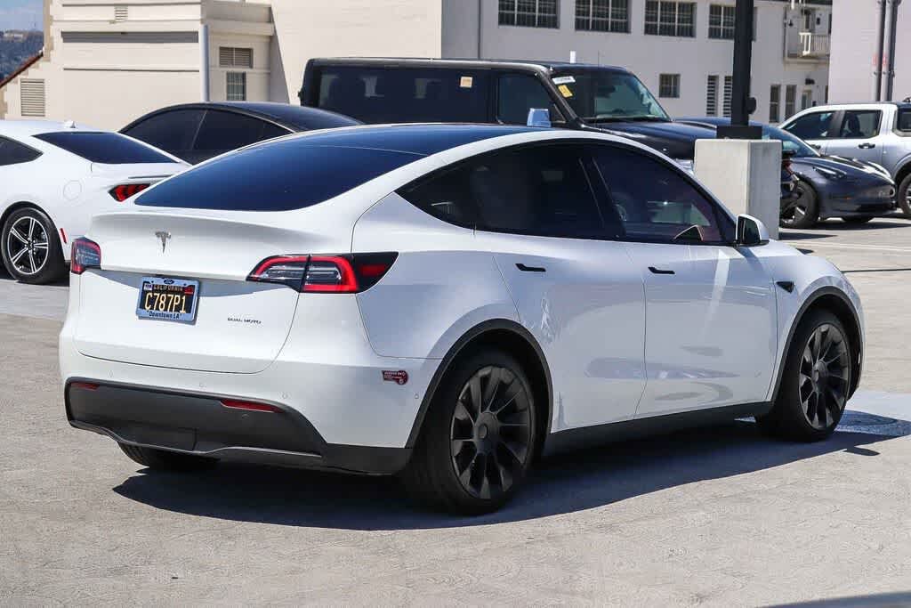 Well-Maintained 2021 Tesla Model Y with Long Range SUV