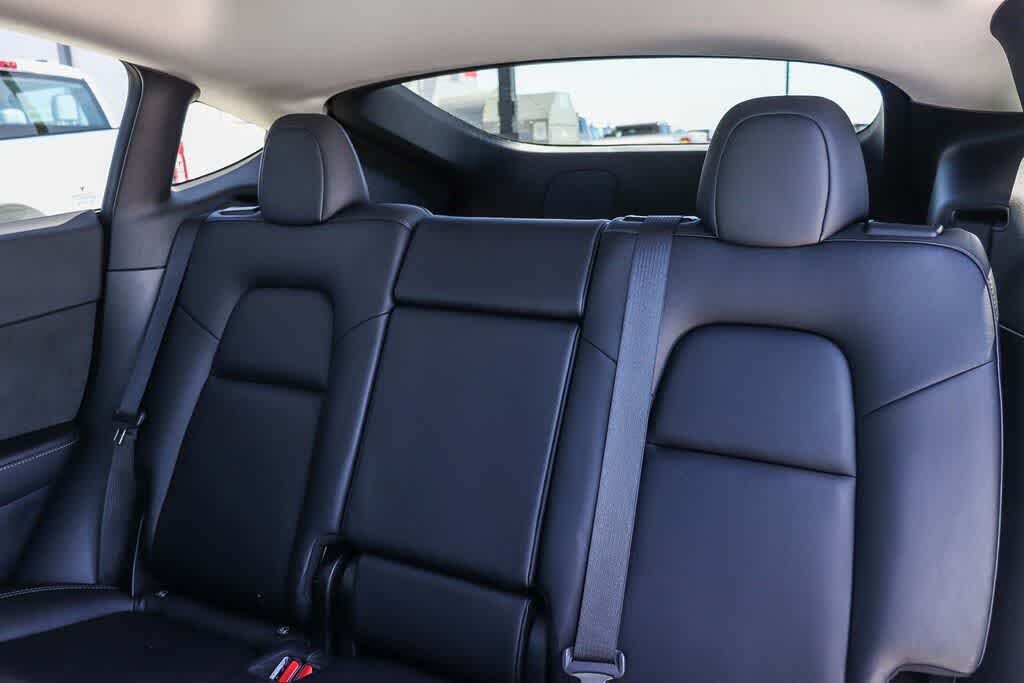 Well-Maintained 2021 Tesla Model Y with Long Range SUV