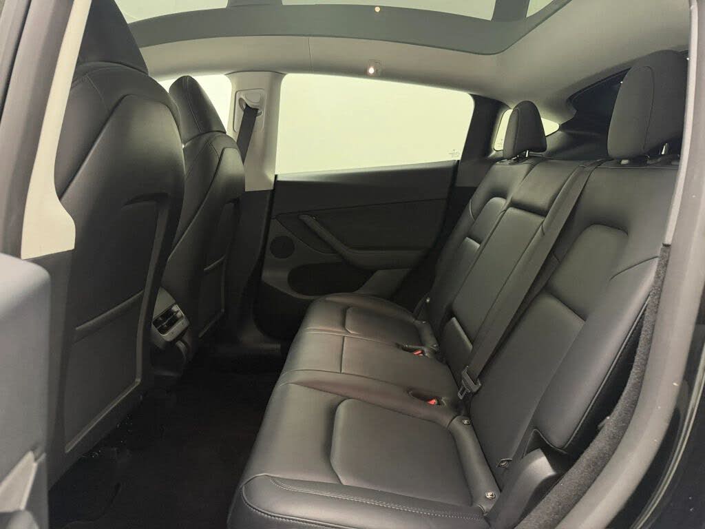 Modern Electric SUV: 2025 Tesla Model Y Long Range RWD