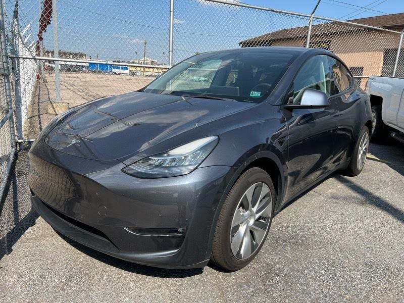 2022 Tesla Model Y Long Range - Electric SUV