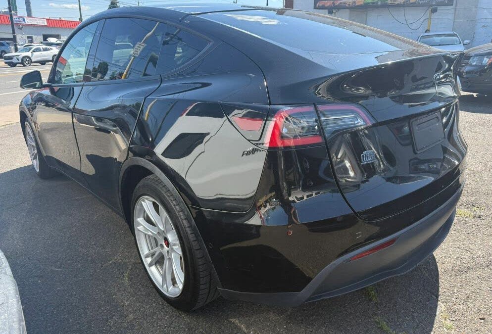 2021 Tesla Model Y Long Range - Electric SUV