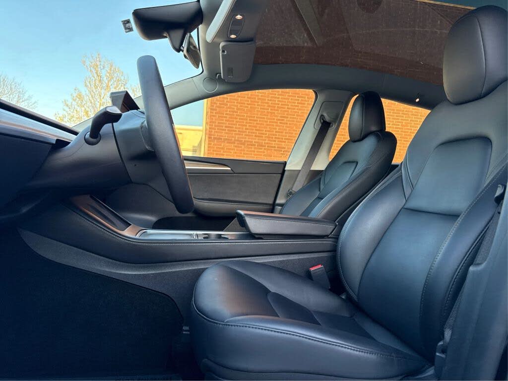 2024 Tesla Model Y Performance AWD – Low Mileage Electric SUV