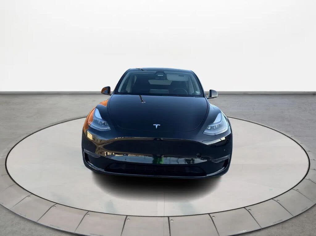 2024 Tesla Model Y Performance AWD – Low Mileage Electric SUV