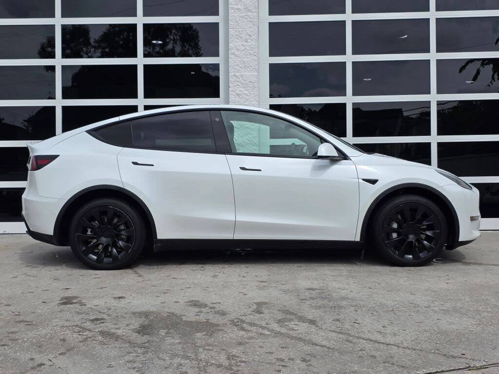 Well-Equipped 2022 Tesla Model Y Long Range AWD SUV
