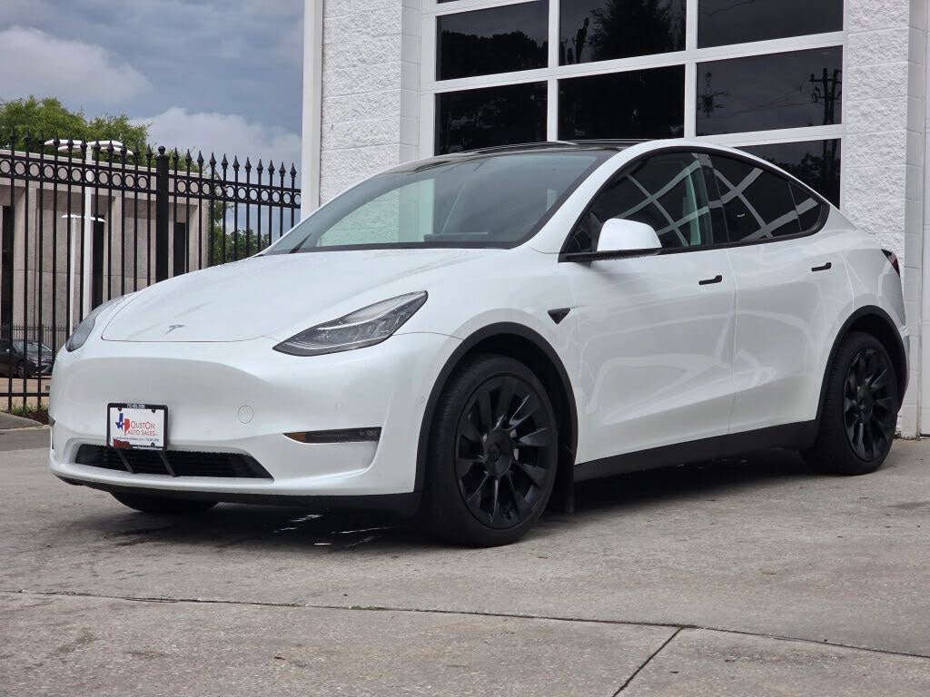 Well-Equipped 2022 Tesla Model Y Long Range AWD SUV