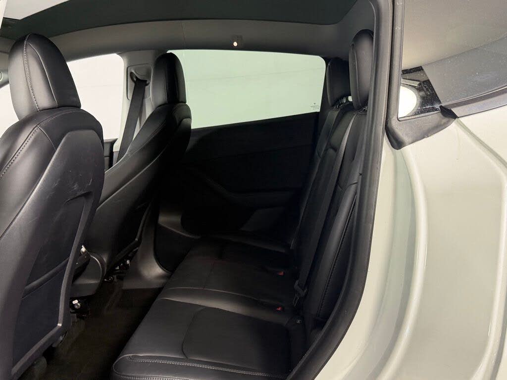 2021 Tesla Model Y SUV – Advanced EV Performance