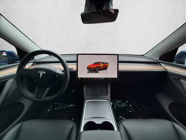2024 Tesla Model Y Long Range AWD - Electric SUV