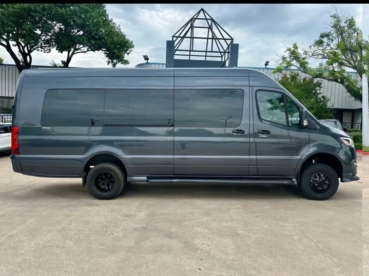 2023 Mercedes Benz Sprinter
