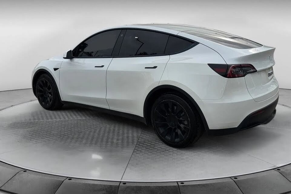 2022 Tesla Model Y Long Range - Electric SUV