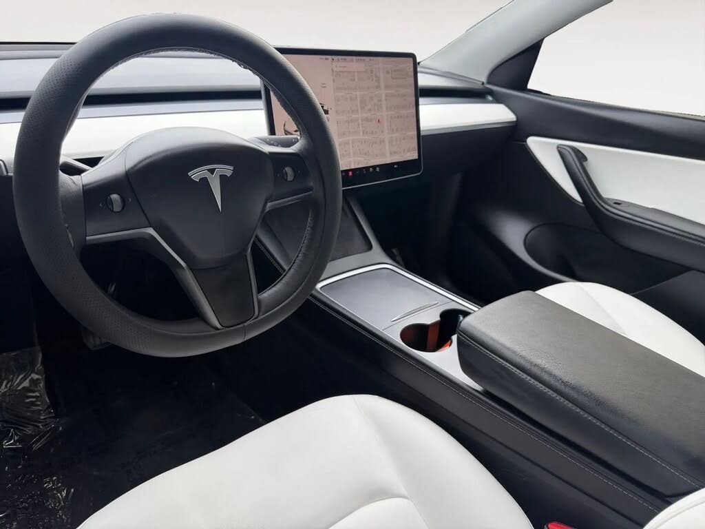 2022 Tesla Model Y Long Range - Electric SUV