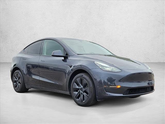 Low-Mileage 2025 Tesla Model Y – Premium Electric SUV