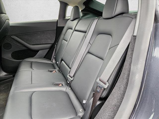 Low-Mileage 2025 Tesla Model Y – Premium Electric SUV