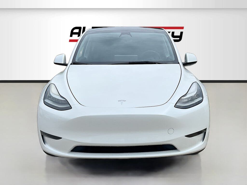 Low-Mileage 2023 Tesla Model Y Long Range AWD SUV