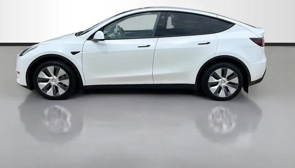 Low-Mileage 2023 Tesla Model Y Long Range AWD SUV