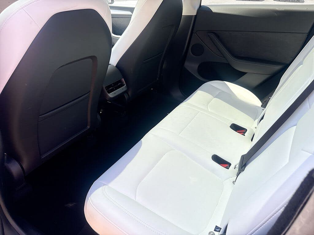 Premium Electric SUV: 2025 Tesla Model Y Long Range RWD